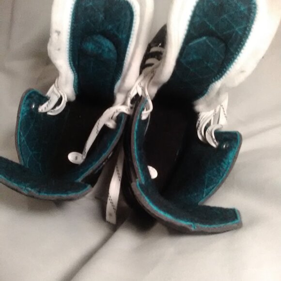 Bauer youth hockey skates - Picture 6 of 9